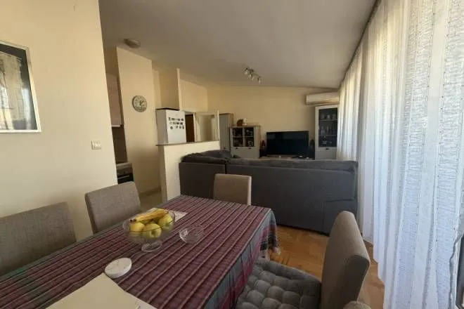 Prodaja, trosoban stan, 74m², Voždovac, Voždovac Sve Podlokacije