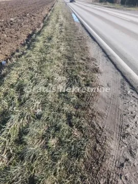 Prikaz prilaza i puta pored zemljišta. - image 4