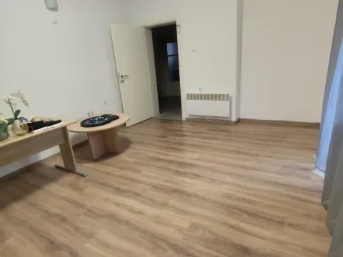 Izdavanje, dvosoban stan, 90m², Gorica C, Podgorica - image 13