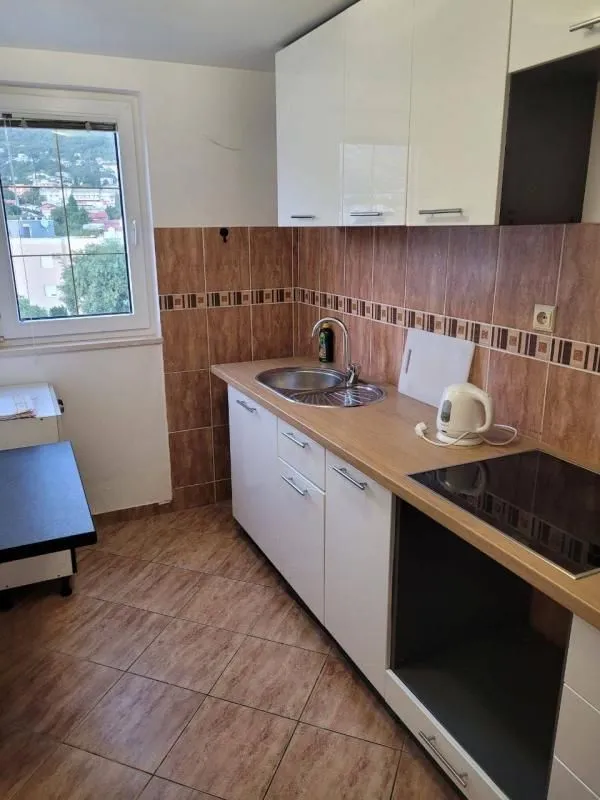 Rent, two bedroom apartment, 90m², Sutomore, Bar
