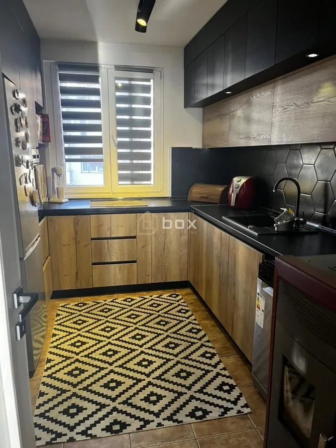 Prodaja, trosoban stan, 98m², Medijana, Niš