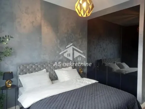 Izdavanje, trosoban stan, 80m², Savski Venac, Beograd - image 22