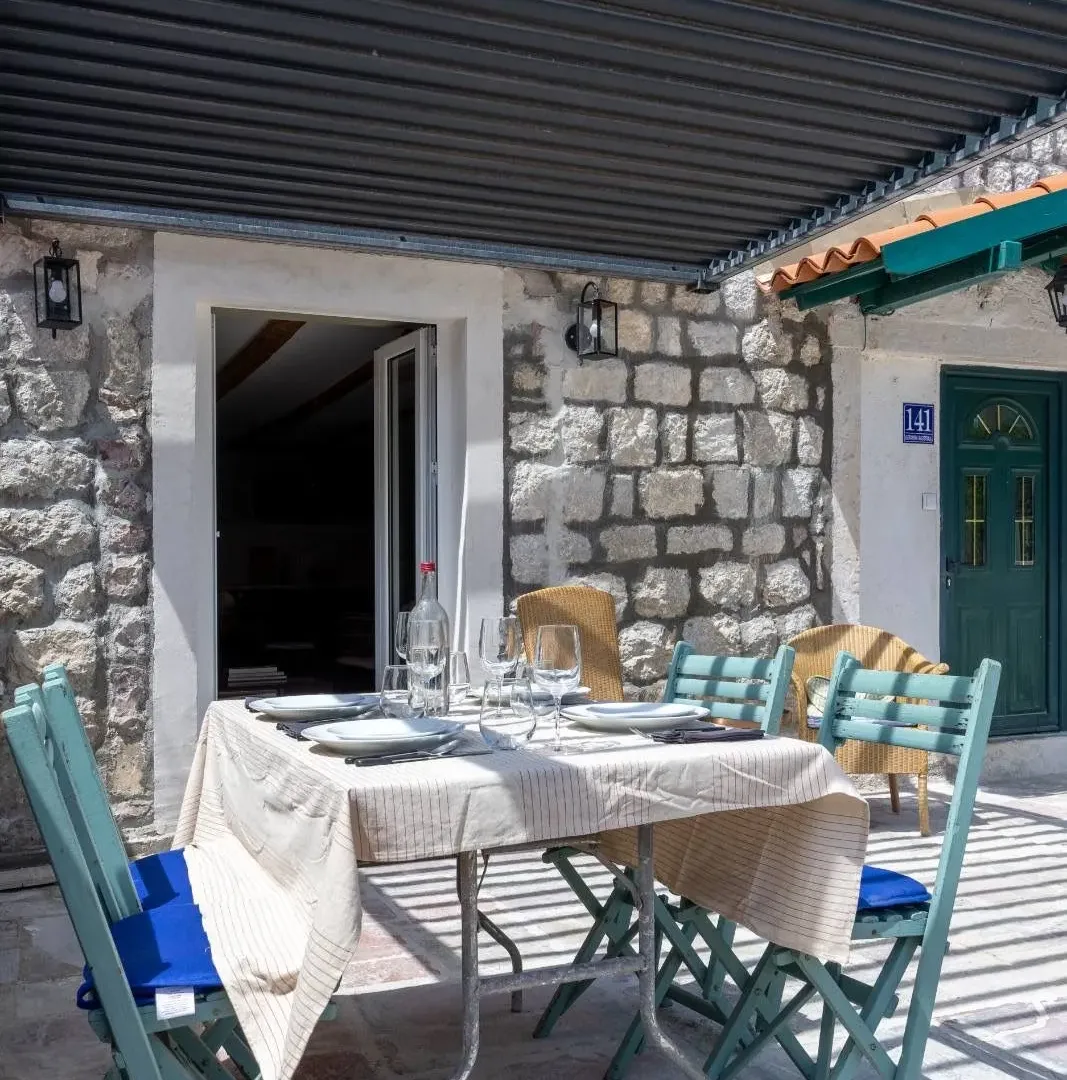 Prodaja, kuća, 92m², Kamenari, Herceg Novi