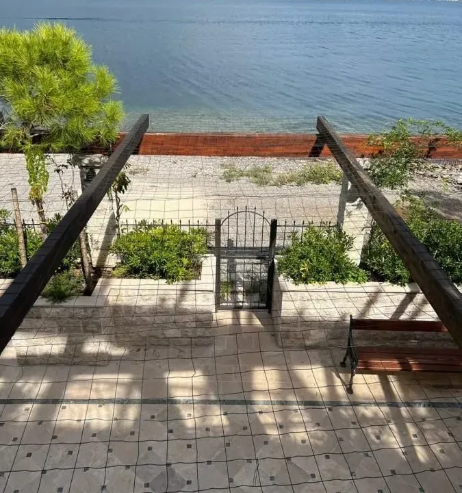 Sale, house, 259m², Krašići, Tivat