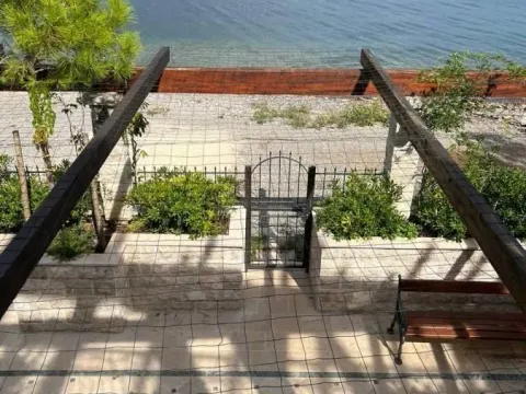 Prodaja, kuća, 259m², Krašići, Tivat