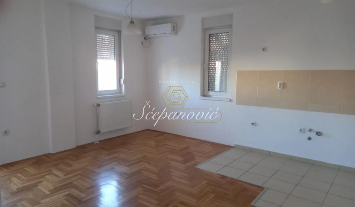 Izdavanje, dvosoban stan, 41m², Nova Detelinara, Novi Sad Sve Podlokacije