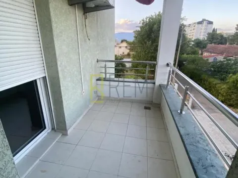 Rent, two bedroom apartment, 69m², Podgorica, Crna Gora - image 4