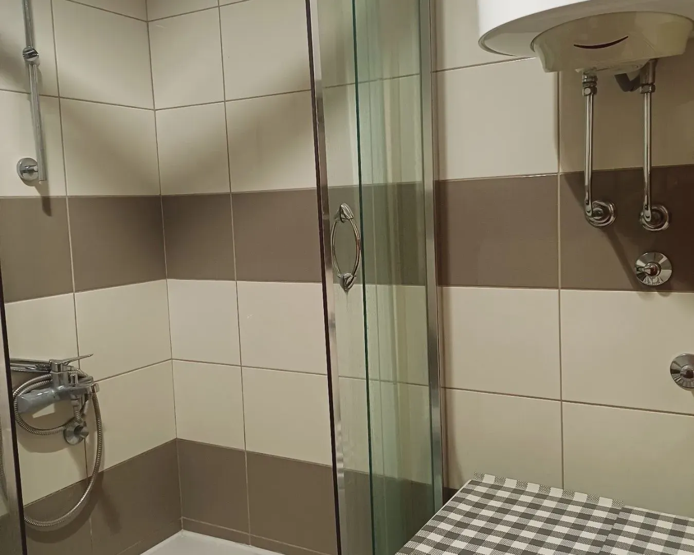 Izdavanje, jednosoban stan, 54m², City Kvart, Podgorica