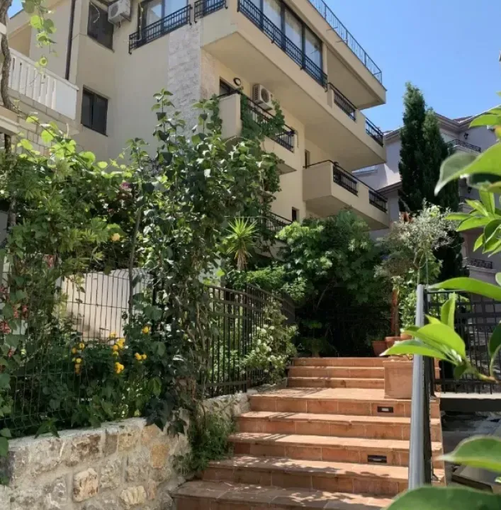 Sale, apartment, 280m², Babin Do, Budva