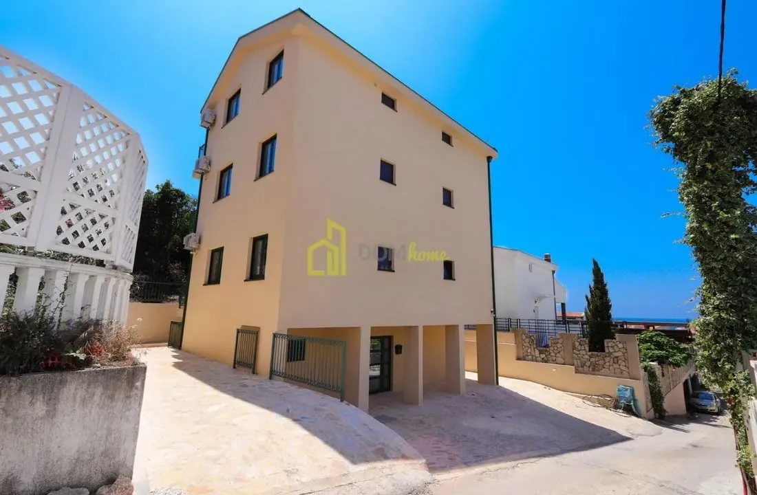 Prodaja, petosoban stan, 269m², Bar, Crna Gora