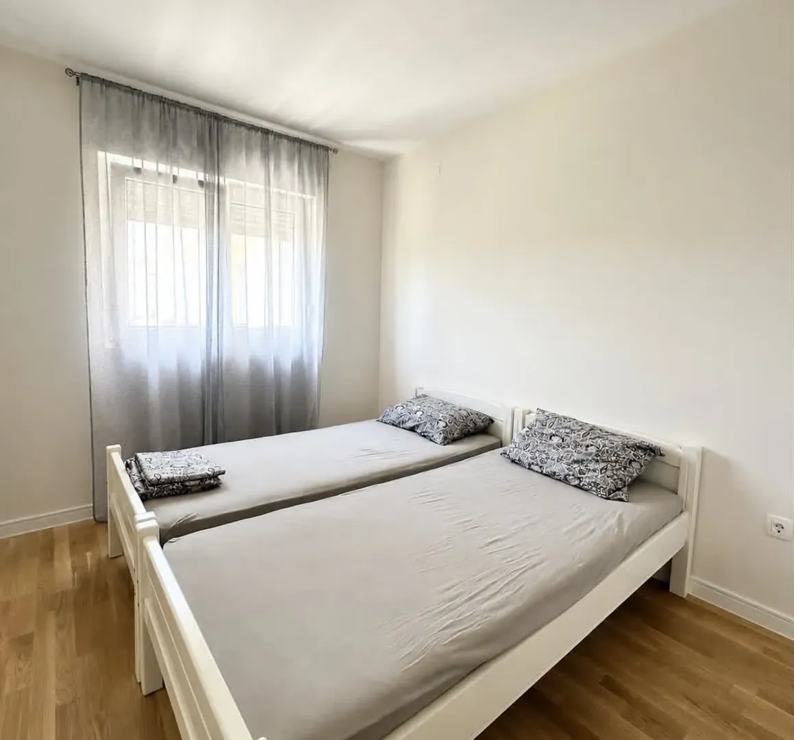 Rent, one bedroom apartment, 45m², Pobrežje, Podgorica