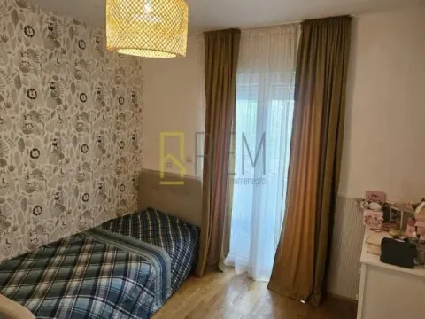 Prodaja, dvosoban stan, 70m², Stari Aerodrom, Podgorica - image 9