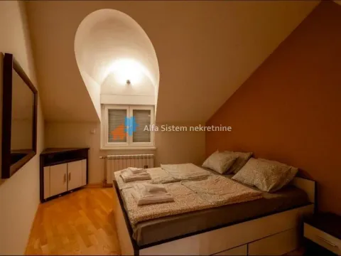 Rent, four bedroom apartment, 140m², Stari Grad, Beograd - image 17