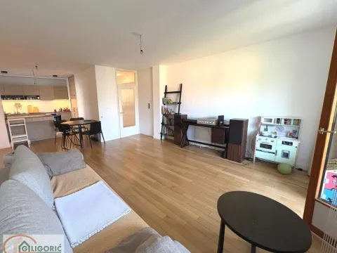 Sale, three bedroom apartment, 86m², Stari Grad, Beograd - image 2