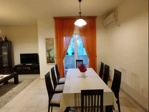 Izdavanje, jednosoban stan, 60m², Đenovići, Herceg Novi - image 8