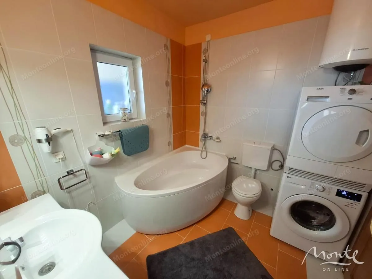Prodaja, kuća, 116m², Reževići, Budva