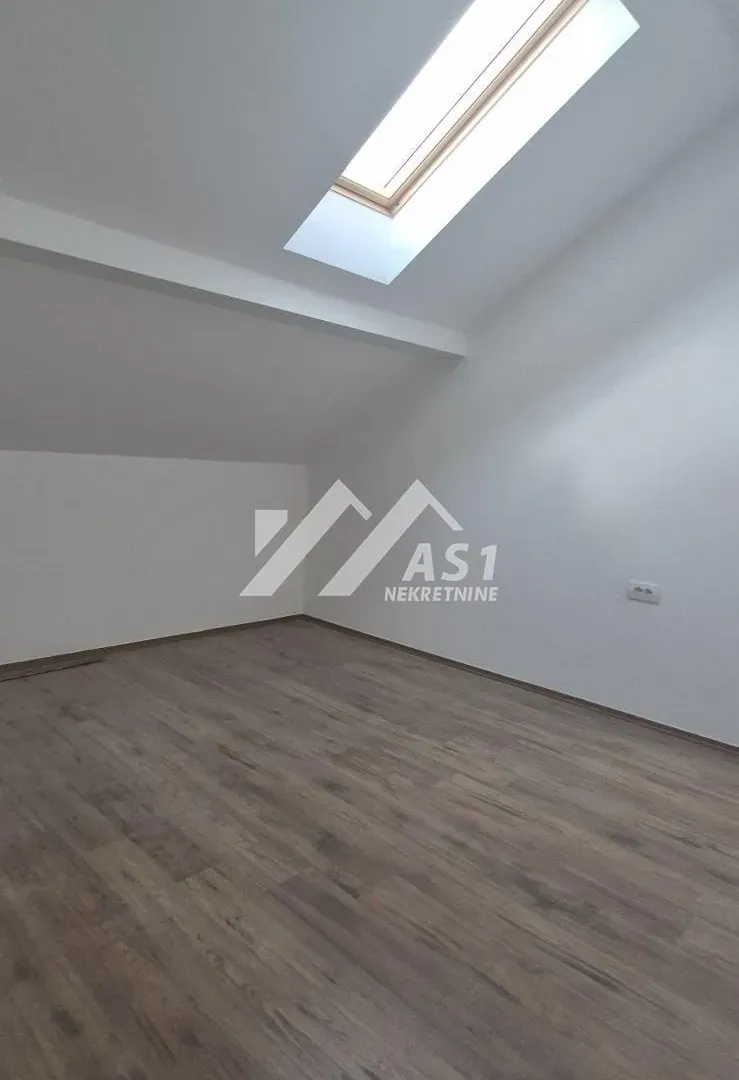 Prodaja, četvorosoban stan, 85m², Nova Detelinara, Novi Sad Sve Podlokacije
