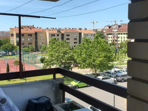 Prodaja, jednosoban stan, 40m², Stari Aerodrom, Podgorica - image 2
