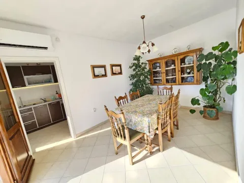 Rent, house, 70m², Kavač, Kotor - image 13