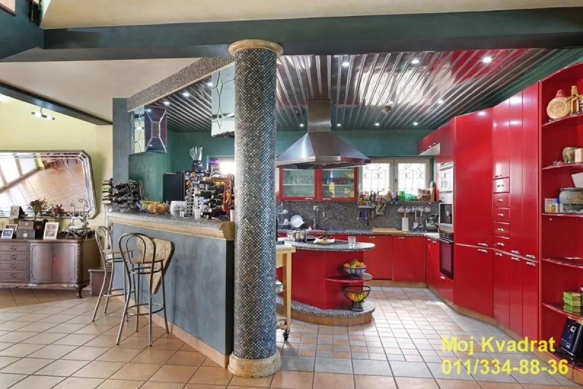 Sale, house, 765m², Zemun Sve Podlokacije, Beograd