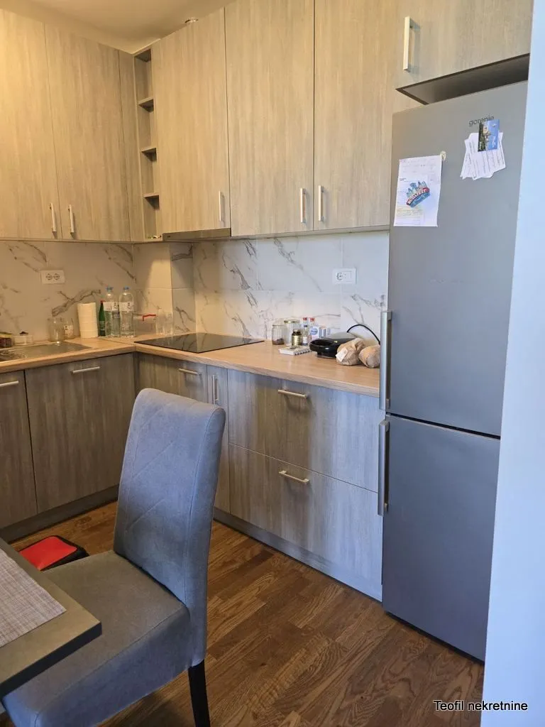 Izdavanje, dvosoban stan, 44m², Zvezdara, Zvezdara Sve Podlokacije