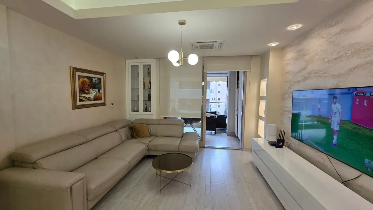 Prodaja, dvosoban stan, 80m², Budva, Crna Gora