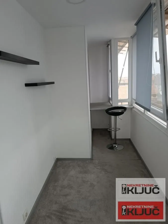 Prodaja, trosoban stan, 62m², Salajka, Novi Sad Sve Podlokacije