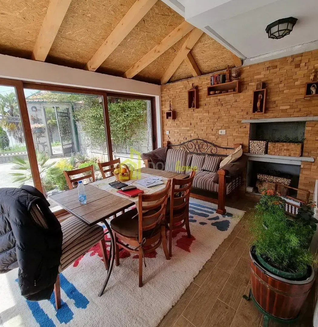 Izdavanje, kuća, 92m², Mareza, Podgorica