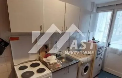 Izdavanje, dvosoban stan, 42m², Sajam, Novi Sad Sve Podlokacije - image 4