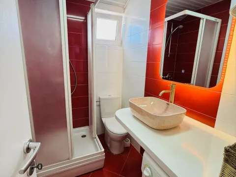 Prodaja, jednosoban stan, 26m², Petrovac, Budva - image 9