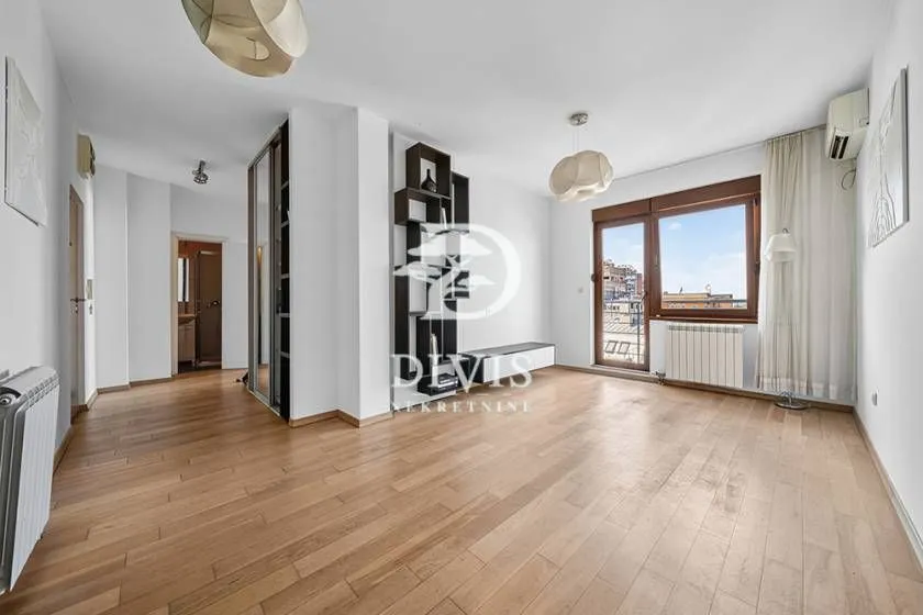 Prodaja, trosoban stan, 77m², Crveni Krst, Beograd