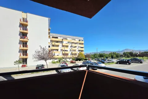Izdavanje, dvosoban stan, 58m², Tuški Put, Podgorica - image 13