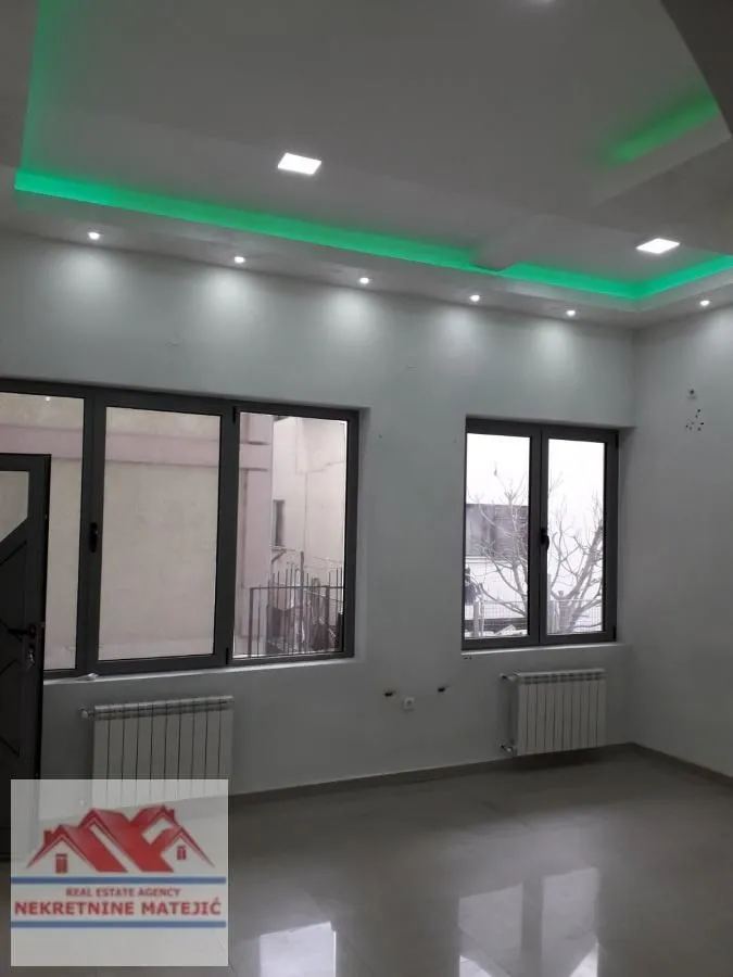 Rent, office space, 43m², Centar, Kragujevac