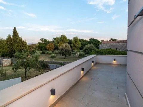 Rent, house, 180m², Gornja Gorica, Podgorica - image 25