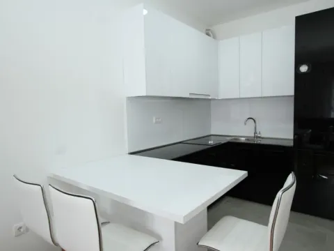 Izdavanje, jednosoban stan, 43m², Lazi, Budva - image 7