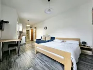 Izdavanje, garsonjera, 28m², Budva, Crna Gora - image 7