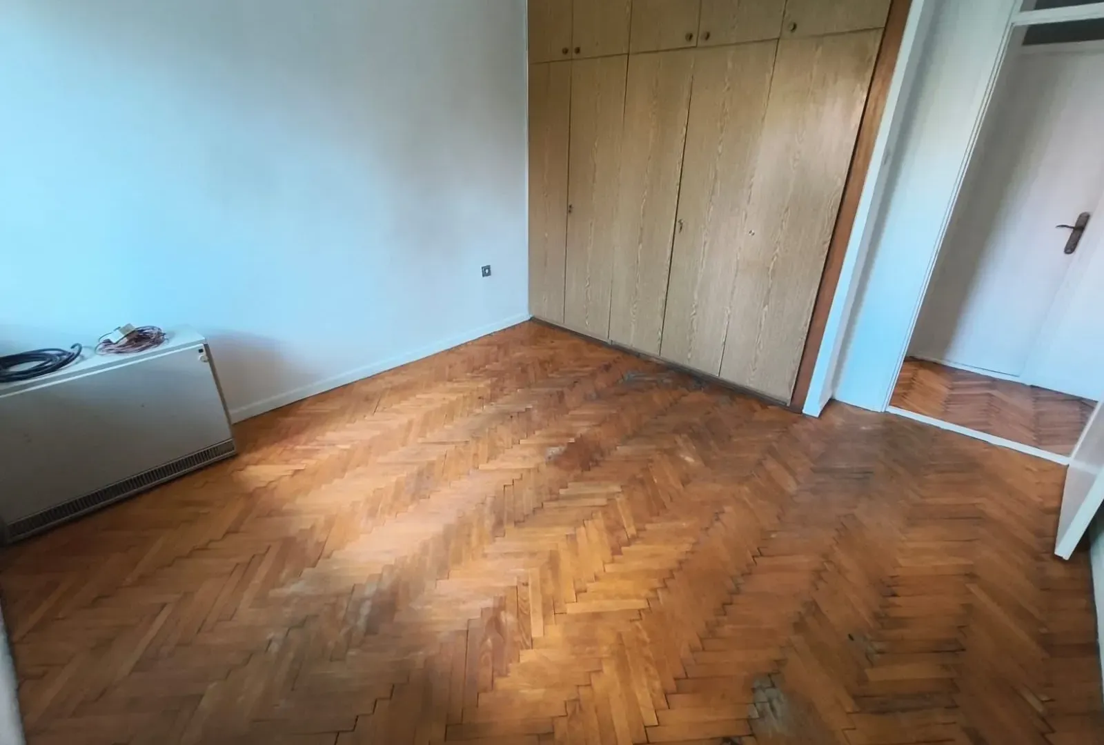 Izdavanje, trosoban stan, 95m², Gintaš, Podgorica
