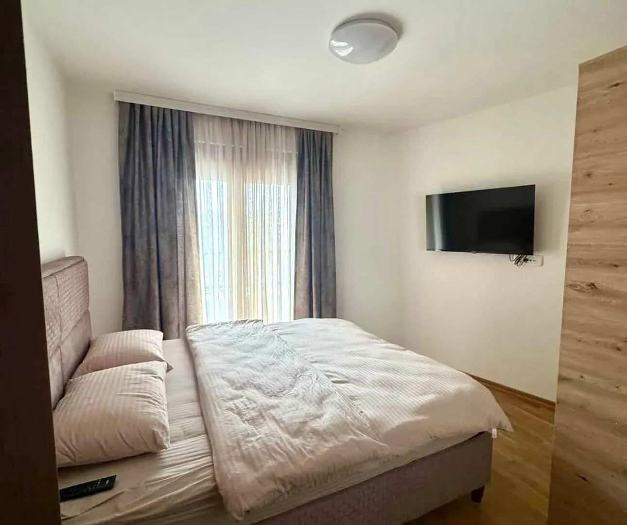 Izdavanje, jednosoban stan, 40m², Stari Aerodrom, Podgorica