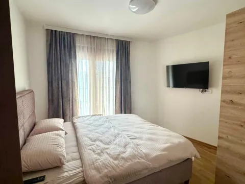 Rent, one bedroom apartment, 40m², Stari Aerodrom, Podgorica - image 4