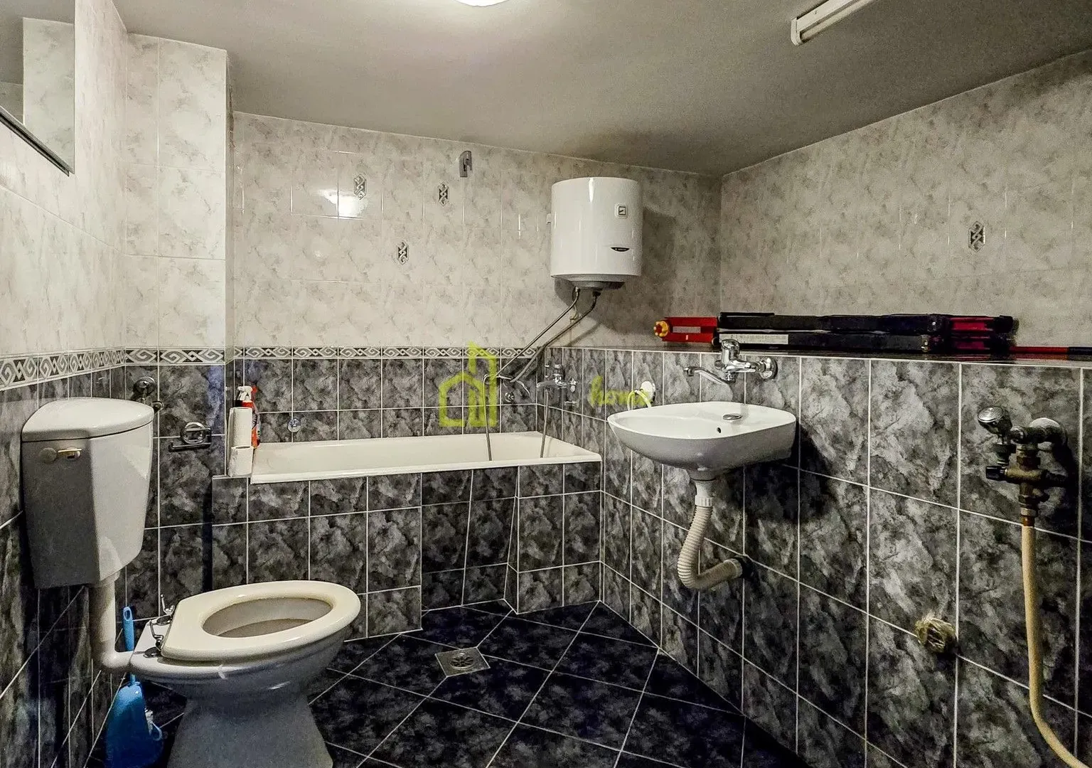 Rent, house, 380m², Gorica C, Podgorica