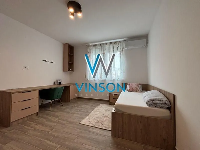 Izdavanje, dvosoban stan, 120m², Petrovaradin, Novi Sad