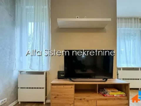 Rent, two bedroom apartment, 68m², Kalenić Pijaca, Vračar Sve Podlokacije - image 6