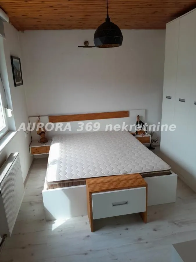 Prodaja, poslovni prostor, 383m², Čerević, Beočin