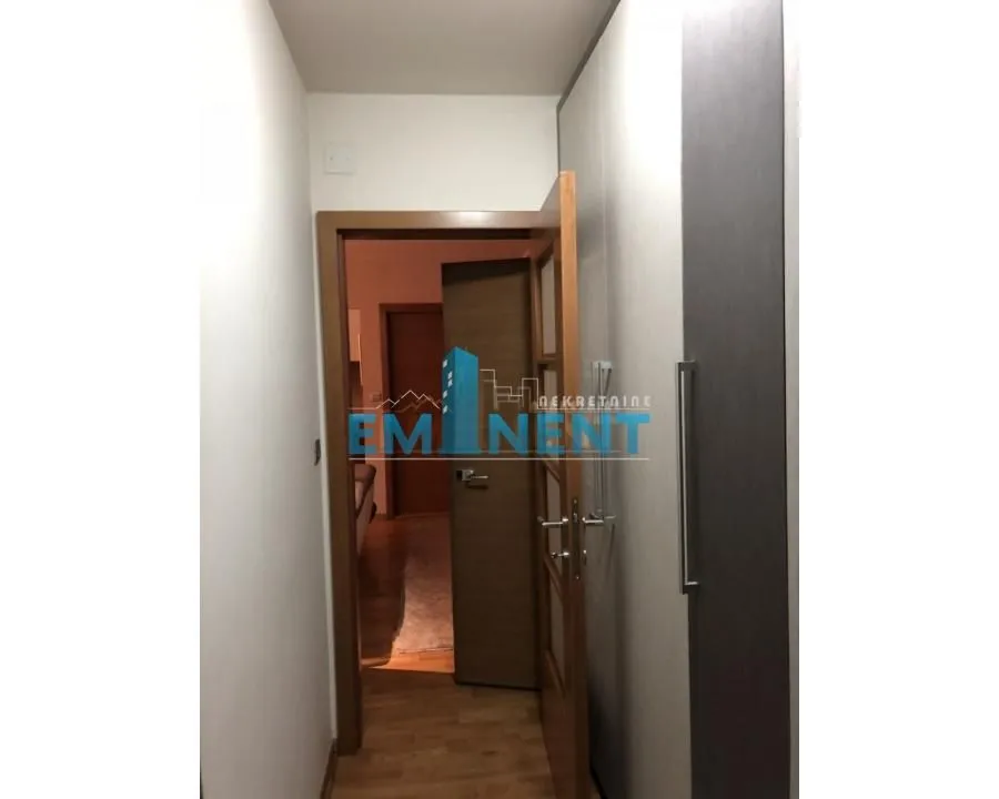 Izdavanje, trosoban stan, 85m², Lipov Lad, Zvezdara Sve Podlokacije
