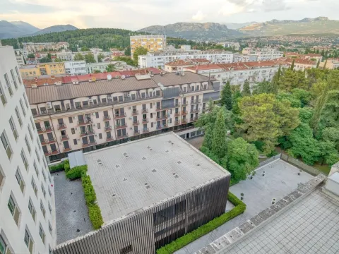 Izdavanje, dvosoban stan, 90m², Centar, Podgorica - image 26