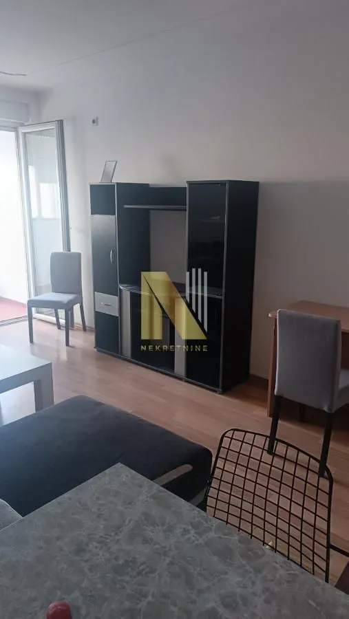 Izdavanje, garsonjera, 31m², Centar, Novi Sad