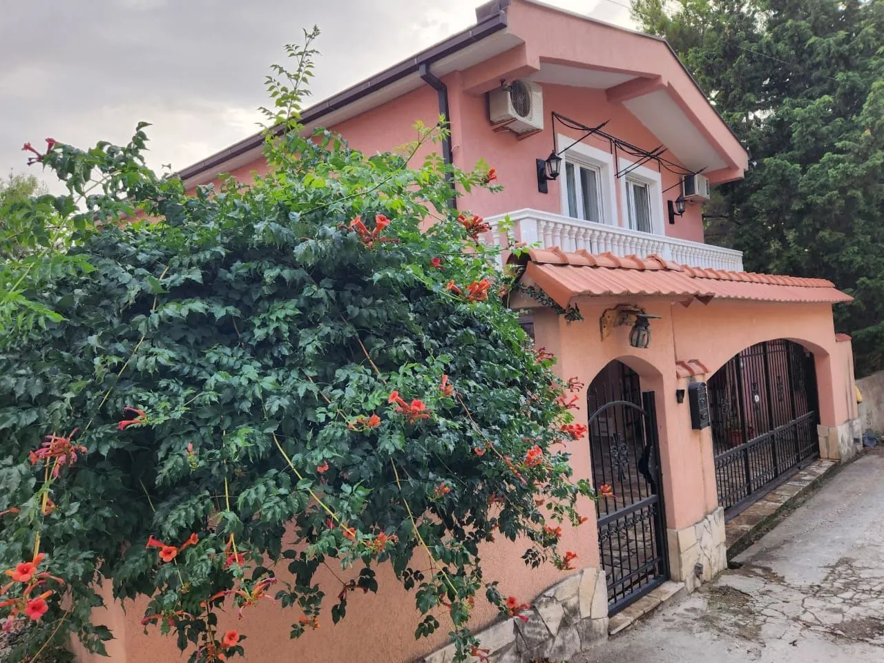 Sale, house, 198m², Šušanj, Bar