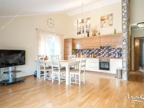 Prodaja, dvosoban stan, 83m², Prčanj, Kotor - image 4