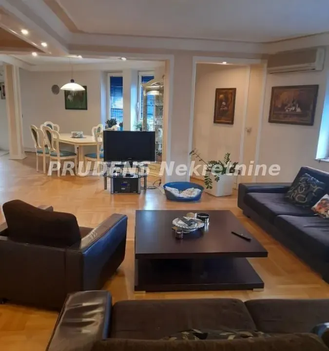 Prodaja, stan, 183m², Zemun Sve Podlokacije, Beograd