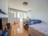 Prodaja, dvosoban stan, 65m², Centar, Podgorica - image 1